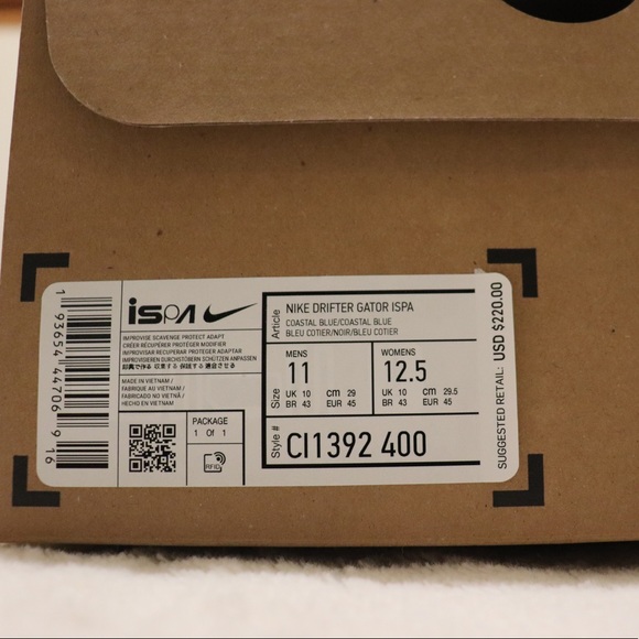 Shoes - Picture 2 of 9